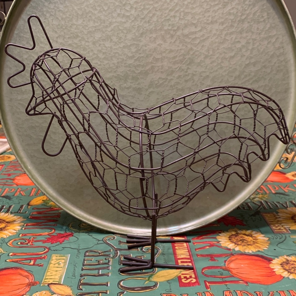 Rustic Brown Chicken Wire Rooster Sculpture